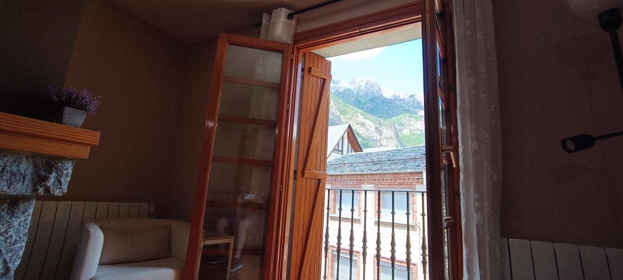 Apartamento El Refugio De Sara Benasque Buitenkant foto