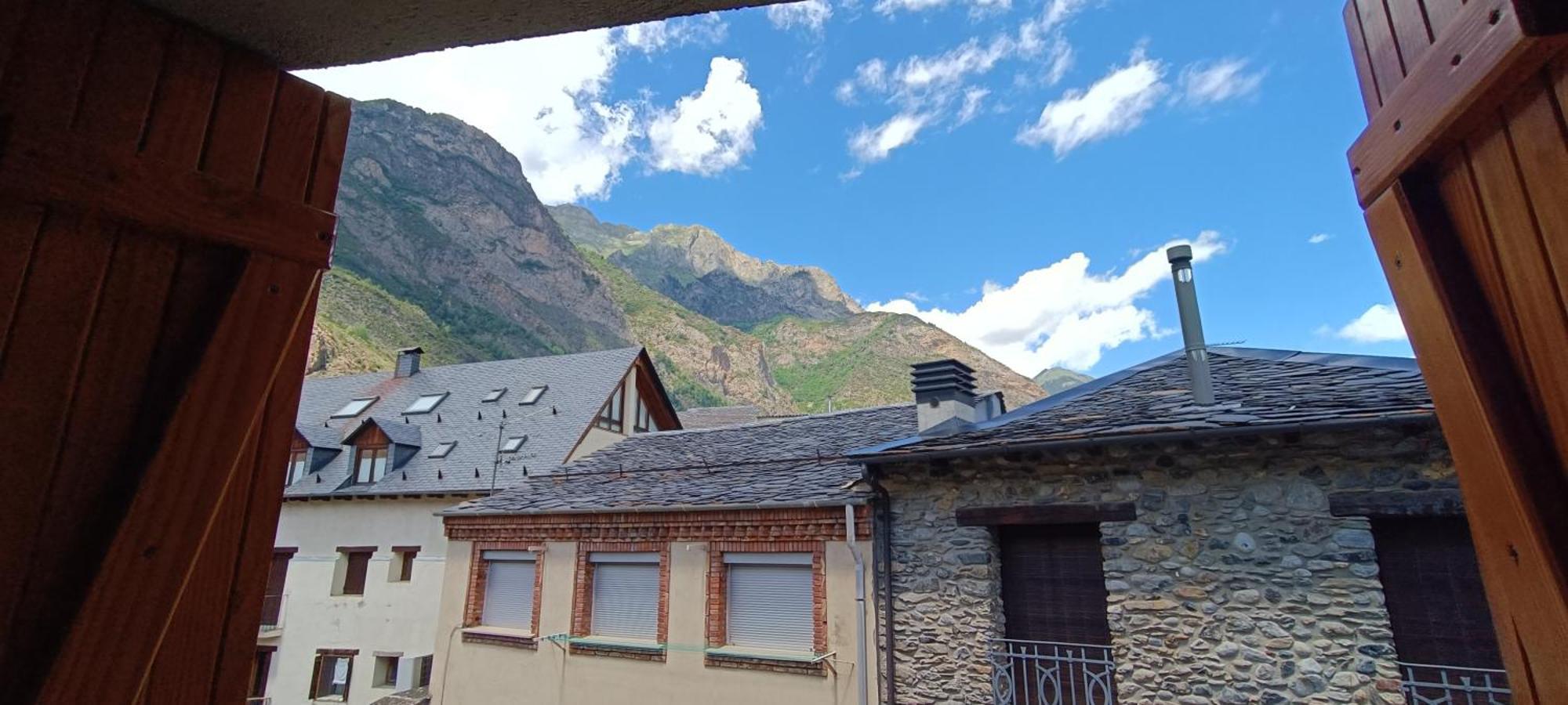 Apartamento El Refugio De Sara Benasque Buitenkant foto
