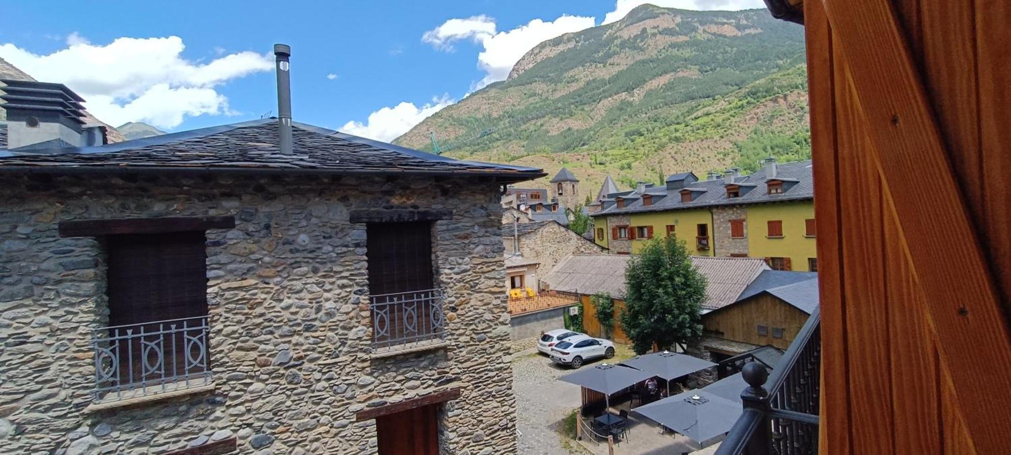 Apartamento El Refugio De Sara Benasque Buitenkant foto